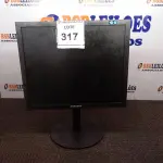 LOTE 317 - 01 MONITOR SAMSUNG. (NO ESTADO EM QUE SE ENCONTRA. SUJEITO A AVARIAS OCULTAS/VISÍVEIS.)