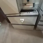 LOTE 192 - 01 ARMÁRIO BAIXO EM AÇO 02 GAVETAS. (NO ESTADO EM QUE SE ENCONTRA. SUJEITO A AVARIAS OCULTAS/VISÍVEIS.)