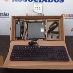 LOTE 214 - 01 CPU HP, MOUSE, TECLADO E CARREGADOR.  (NO ESTADO EM QUE SE ENCONTRA. SUJEITO A AVARIAS OCULTAS/VISÍVEIS.) BD1196Y