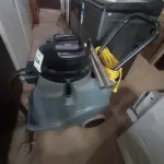 LOTE 324 - 01 ASPIRADOR DE PÓ E ÁGUA MARCA KARCHER NT68/1 110V (VACUUM CLEANER).  (NO ESTADO EM QUE SE ENCONTRA. SUJEITO A AVARIAS OCULTAS/VISÍVEIS.) AV9722H