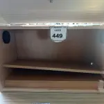 LOTE 449 - 01 ARMÁRIO SUSPENSO. (NO ESTADO EM QUE SE ENCONTRA. SUJEITO A AVARIAS OCULTAS/VISÍVEIS.)