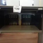 LOTE 139 - 01 ARMÁRIO SUSPENSO EM AÇO. (NO ESTADO EM QUE SE ENCONTRA. SUJEITO A AVARIAS OCULTAS/VISÍVEIS.)