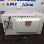 LOTE 199 - 01 MICRO-ONDAS PANASONIC 220V. (MICROWAVE). (NO ESTADO EM QUE SE ENCONTRA. SUJEITO A AVARIAS OCULTAS/VISÍVEIS.) BF8648J