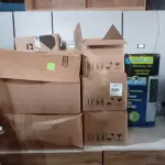 LOTE 335 - 10 CAIXAS COM LIVROS DIVERSOS (CLO) E 01 CAIXA COM DVDS DIVERSOS. (NO ESTADO EM QUE SE ENCONTRA. SUJEITO A AVARIAS OCULTAS/VISÍVEIS.)