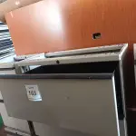 LOTE 163 - 01 ARMÁRIO EM AÇO COM 02 GAVETAS. (NO ESTADO EM QUE SE ENCONTRA. SUJEITO A AVARIAS OCULTAS/VISÍVEIS.)