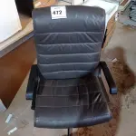 LOTE 472 - 01 CADEIRA DE ESCRITÓRIO. (NO ESTADO EM QUE SE ENCONTRA. SUJEITO A AVARIAS OCULTAS/VISÍVEIS.)