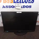 LOTE 215 - 01 MONITOR SAMSUNG. (NO ESTADO EM QUE SE ENCONTRA. SUJEITO A AVARIAS OCULTAS/VISÍVEIS.)