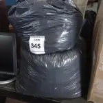 LOTE 345 - 02 SACOS DE CORTINAS. (NO ESTADO EM QUE SE ENCONTRA. SUJEITO A AVARIAS OCULTAS/VISÍVEIS.)