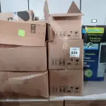 LOTE 335 - 10 CAIXAS COM LIVROS DIVERSOS (CLO) E 01 CAIXA COM DVDS DIVERSOS. (NO ESTADO EM QUE SE ENCONTRA. SUJEITO A AVARIAS OCULTAS/VISÍVEIS.)