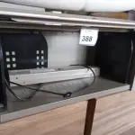 LOTE 388 - 01 ARMÁRIO EM AÇO SUSPENSO. (NO ESTADO EM QUE SE ENCONTRA. SUJEITO A AVARIAS OCULTAS/VISÍVEIS.)