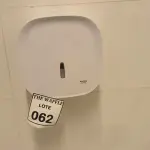 LOTE 062 - 01 LOTE COM DISPENSES DE PAPEL E SABÃO. (NO ESTADO) ATENÇÃO! FAZER A VISITAÇÃO ANTES DE ARREMATAR, NÃO SABEMOS SE FUNCIONA. LEILÃO NÃO TEM GARANTIA E NEM DEVOLUÇÃO, SUJEITO A POSSÍVEIS AVARIAS VISÍVEIS/OCULTAS E/OU AUSÊNCIA DE COMPONENTES.