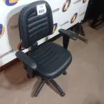LOTE 503 - 01 CADEIRA DE ESCRITÓRIO. (NO ESTADO EM QUE SE ENCONTRA. SUJEITO A AVARIAS OCULTAS/VISÍVEIS.)