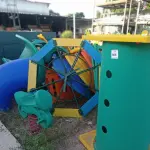 LOTE 565 - 01 PLAYGROUND. (NO ESTADO EM QUE SE ENCONTRA. SUJEITO A AVARIAS OCULTAS/VISÍVEIS.)