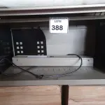 LOTE 388 - 01 ARMÁRIO EM AÇO SUSPENSO. (NO ESTADO EM QUE SE ENCONTRA. SUJEITO A AVARIAS OCULTAS/VISÍVEIS.)