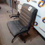 LOTE 524 - 01 CADEIRA DE ESCRITÓRIO. (NO ESTADO EM QUE SE ENCONTRA. SUJEITO A AVARIAS OCULTAS/VISÍVEIS.)