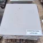 LOTE 023 - APROXIMADAMENTE 33,81 M² MINERAL PORTLAND 90X90 NAT – PORTOBELLO. (NO ESTADO EM QUE SE ENCONTRA. SUJEITO A AVARIAS OCULTAS/VISÍVEIS.)