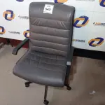 LOTE 543 - 01 CADEIRA DE ESCRITÓRIO. (NO ESTADO EM QUE SE ENCONTRA. SUJEITO A AVARIAS OCULTAS/VISÍVEIS.)