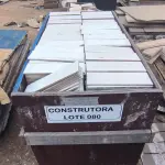LOTE 080 - APROXIMADAMENTE 31,96 M² DE REVESTIMENTO PAREDE BELLA VITA WH LUX BOLD 8X27 – PORTINARI. (NO ESTADO EM QUE SE ENCONTRA. SUJEITO A AVARIAS OCULTAS/VISÍVEIS.)