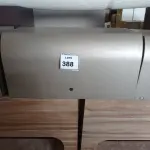 LOTE 388 - 01 ARMÁRIO EM AÇO SUSPENSO. (NO ESTADO EM QUE SE ENCONTRA. SUJEITO A AVARIAS OCULTAS/VISÍVEIS.)