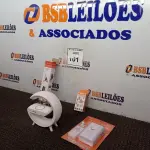 LOTE 101 - 01 SMART LIGHT SOUND, 01 CARRINHO DE PORTA DE MOVIMENTO, 01 EXTENSOR DE TORNEIRA E SUPORTE PARA CELULAR. (NO ESTADO) ATENÇÃO! FAZER A VISITAÇÃO ANTES DE ARREMATAR, NÃO SABEMOS SE FUNCIONA. LEILÃO NÃO TEM GARANTIA E NEM DEVOLUÇÃO, SUJEITO A POSSÍVEIS AVARIAS VISÍVEIS/OCULTAS E/OU AUSÊNCIA DE COMPONENTES.