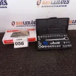 LOTE 056 - 01 CONJUNTO DE CHAVE SOQUETE 40 PEÇAS AIVA. (NO ESTADO) ATENÇÃO! FAZER A VISITAÇÃO ANTES DE ARREMATAR, NÃO SABEMOS SE FUNCIONA. LEILÃO NÃO TEM GARANTIA E NEM DEVOLUÇÃO, SUJEITO A POSSÍVEIS AVARIAS VISÍVEIS/OCULTAS E/OU AUSÊNCIA DE COMPONENTES.