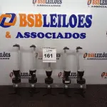 LOTE 161 - 05 DOSADORES DE BEBIDAS. (NO ESTADO) ATENÇÃO! FAZER A VISITAÇÃO ANTES DE ARREMATAR, NÃO SABEMOS SE FUNCIONA. LEILÃO NÃO TEM GARANTIA E NEM DEVOLUÇÃO, SUJEITO A POSSÍVEIS AVARIAS VISÍVEIS/OCULTAS E/OU AUSÊNCIA DE COMPONENTES.