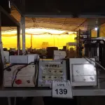 LOTE 139 - 01 LOTE COM VOLTÍMETROS, FONTE DE ALIMENTAÇÃO E CAIXA DE SKINNER. (NO ESTADO) ATENÇÃO! FAZER A VISITAÇÃO ANTES DE ARREMATAR, NÃO SABEMOS SE FUNCIONA. LEILÃO NÃO TEM GARANTIA E NEM DEVOLUÇÃO, SUJEITO A POSSÍVEIS AVARIAS VISÍVEIS/OCULTAS E/OU AUSÊNCIA DE COMPONENTES.