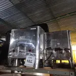 LOTE 166 - 03 CAFETEIRAS EM INOX COM AVARIAS. (NO ESTADO) ATENÇÃO! FAZER A VISITAÇÃO ANTES DE ARREMATAR, NÃO SABEMOS SE FUNCIONA. LEILÃO NÃO TEM GARANTIA E NEM DEVOLUÇÃO, SUJEITO A POSSÍVEIS AVARIAS VISÍVEIS/OCULTAS E/OU AUSÊNCIA DE COMPONENTES.