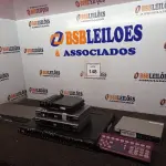 LOTE 148 - 01 LOTE COM ELETRÔNICOS DIVERSOS. (NO ESTADO) ATENÇÃO! FAZER A VISITAÇÃO ANTES DE ARREMATAR, NÃO SABEMOS SE FUNCIONA. LEILÃO NÃO TEM GARANTIA E NEM DEVOLUÇÃO, SUJEITO A POSSÍVEIS AVARIAS VISÍVEIS/OCULTAS E/OU AUSÊNCIA DE COMPONENTES.