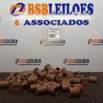 LOTE 192 - 01 CAIXA COM CONEXÕES 25X1/2 KRONA.  (NO ESTADO) ATENÇÃO! FAZER A VISITAÇÃO ANTES DE ARREMATAR, NÃO SABEMOS SE FUNCIONA. LEILÃO NÃO TEM GARANTIA E NEM DEVOLUÇÃO, SUJEITO A POSSÍVEIS AVARIAS VISÍVEIS/OCULTAS E/OU AUSÊNCIA DE COMPONENTES.