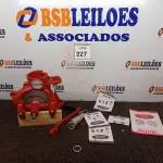 LOTE 227 - 01 DEBULHADOR DE MILHO MARCA BOTINI. (NO ESTADO) ATENÇÃO! FAZER A VISITAÇÃO ANTES DE ARREMATAR, NÃO SABEMOS SE FUNCIONA. LEILÃO NÃO TEM GARANTIA E NEM DEVOLUÇÃO, SUJEITO A POSSÍVEIS AVARIAS VISÍVEIS/OCULTAS E/OU AUSÊNCIA DE COMPONENTES.