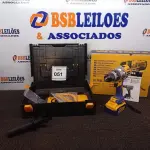 LOTE 051 - 01 PARAFUSADEIRA WETOKE COM BATERIA E ACESSÓRIOS E MALETA. (NO ESTADO) ATENÇÃO! FAZER A VISITAÇÃO ANTES DE ARREMATAR, NÃO SABEMOS SE FUNCIONA. LEILÃO NÃO TEM GARANTIA E NEM DEVOLUÇÃO, SUJEITO A POSSÍVEIS AVARIAS VISÍVEIS/OCULTAS E/OU AUSÊNCIA DE COMPONENTES.