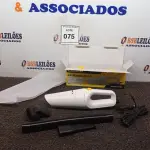 LOTE 075 - 01 ASPIRADOR DE PÓ PORTÁTIL BOMVINK. (NO ESTADO) ATENÇÃO! FAZER A VISITAÇÃO ANTES DE ARREMATAR, NÃO SABEMOS SE FUNCIONA. LEILÃO NÃO TEM GARANTIA E NEM DEVOLUÇÃO, SUJEITO A POSSÍVEIS AVARIAS VISÍVEIS/OCULTAS E/OU AUSÊNCIA DE COMPONENTES.