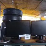 LOTE 141 - 05 MONITORES LCD COM AVARIAS MARCAS E MODELOS DIVERSOS. (NO ESTADO) ATENÇÃO! FAZER A VISITAÇÃO ANTES DE ARREMATAR, NÃO SABEMOS SE FUNCIONA. LEILÃO NÃO TEM GARANTIA E NEM DEVOLUÇÃO, SUJEITO A POSSÍVEIS AVARIAS VISÍVEIS/OCULTAS E/OU AUSÊNCIA DE COMPONENTES.