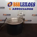 LOTE 182 - 01 FRITADEIRA ELÉTRICA EM INOX MARCA VENÂNCIO. (NO ESTADO) ATENÇÃO! FAZER A VISITAÇÃO ANTES DE ARREMATAR, NÃO SABEMOS SE FUNCIONA. LEILÃO NÃO TEM GARANTIA E NEM DEVOLUÇÃO, SUJEITO A POSSÍVEIS AVARIAS VISÍVEIS/OCULTAS E/OU AUSÊNCIA DE COMPONENTES.