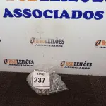 LOTE 237 - 01 LOTE COM DIVERSOS PARAFUSOS. (NOVO) (NO ESTADO) ATENÇÃO! FAZER A VISITAÇÃO ANTES DE ARREMATAR, NÃO SABEMOS SE FUNCIONA. LEILÃO NÃO TEM GARANTIA E NEM DEVOLUÇÃO, SUJEITO A POSSÍVEIS AVARIAS VISÍVEIS/OCULTAS E/OU AUSÊNCIA DE COMPONENTES.