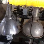 LOTE 164 - 02 LUMINÁRIAS PARA GALPÃO.  (NO ESTADO) ATENÇÃO! FAZER A VISITAÇÃO ANTES DE ARREMATAR, NÃO SABEMOS SE FUNCIONA. LEILÃO NÃO TEM GARANTIA E NEM DEVOLUÇÃO, SUJEITO A POSSÍVEIS AVARIAS VISÍVEIS/OCULTAS E/OU AUSÊNCIA DE COMPONENTES.