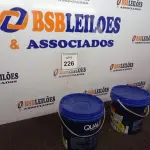 LOTE 226 - 02 BALDES TINTA QUALITEX 3,6L NA COR AREIA. (NO ESTADO) ATENÇÃO! FAZER A VISITAÇÃO ANTES DE ARREMATAR, NÃO SABEMOS SE FUNCIONA. LEILÃO NÃO TEM GARANTIA E NEM DEVOLUÇÃO, SUJEITO A POSSÍVEIS AVARIAS VISÍVEIS/OCULTAS E/OU AUSÊNCIA DE COMPONENTES.