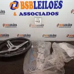 LOTE 112 - 01 LOTE COM JUNTA DE MOTOR DODGE V8 FELPRO3/8 E VOLANTE ESPORTIVOS. (NO ESTADO) ATENÇÃO! FAZER A VISITAÇÃO ANTES DE ARREMATAR, NÃO SABEMOS SE FUNCIONA. LEILÃO NÃO TEM GARANTIA E NEM DEVOLUÇÃO, SUJEITO A POSSÍVEIS AVARIAS VISÍVEIS/OCULTAS E/OU AUSÊNCIA DE COMPONENTES.