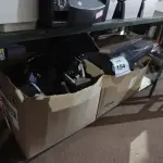 LOTE 154 - 01 LOTE COM IMPRESSORA, ESTABILIZADORES, TECLADOS, FURADORES DE PAPEL E CAIXAS DE SOM PARA COMPUTADORES. (NO ESTADO) ATENÇÃO! FAZER A VISITAÇÃO ANTES DE ARREMATAR, NÃO SABEMOS SE FUNCIONA. LEILÃO NÃO TEM GARANTIA E NEM DEVOLUÇÃO, SUJEITO A POSSÍVEIS AVARIAS VISÍVEIS/OCULTAS E/OU AUSÊNCIA DE COMPONENTES.