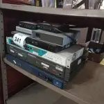 LOTE 241 - 01 LOTE COM ROTEADORES WIRELESS, SUÍTES.  (NO ESTADO) ATENÇÃO! FAZER A VISITAÇÃO ANTES DE ARREMATAR, NÃO SABEMOS SE FUNCIONA. LEILÃO NÃO TEM GARANTIA E NEM DEVOLUÇÃO, SUJEITO A POSSÍVEIS AVARIAS VISÍVEIS/OCULTAS E/OU AUSÊNCIA DE COMPONENTES.