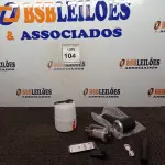 LOTE 104 - 01 ASPIRADOR DE PÓ PORTÁTIL E 01 LUZ PARA CAMPING. (NO ESTADO) ATENÇÃO! FAZER A VISITAÇÃO ANTES DE ARREMATAR, NÃO SABEMOS SE FUNCIONA. LEILÃO NÃO TEM GARANTIA E NEM DEVOLUÇÃO, SUJEITO A POSSÍVEIS AVARIAS VISÍVEIS/OCULTAS E/OU AUSÊNCIA DE COMPONENTES.