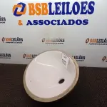 LOTE 132 - 01 CUBA OVAL NA COR BRANCA. (NOVO). (NO ESTADO) ATENÇÃO! FAZER A VISITAÇÃO ANTES DE ARREMATAR, NÃO SABEMOS SE FUNCIONA. LEILÃO NÃO TEM GARANTIA E NEM DEVOLUÇÃO, SUJEITO A POSSÍVEIS AVARIAS VISÍVEIS/OCULTAS E/OU AUSÊNCIA DE COMPONENTES.