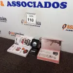 LOTE 110 - 02 RELÓGIOS SMART WACTH E 01 RELÓGIO.  (NO ESTADO) ATENÇÃO! FAZER A VISITAÇÃO ANTES DE ARREMATAR, NÃO SABEMOS SE FUNCIONA. LEILÃO NÃO TEM GARANTIA E NEM DEVOLUÇÃO, SUJEITO A POSSÍVEIS AVARIAS VISÍVEIS/OCULTAS E/OU AUSÊNCIA DE COMPONENTES.
