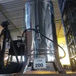 LOTE 200 - 01 CAFETEIRA INDUSTRIAL EM INOX.  (NO ESTADO) ATENÇÃO! FAZER A VISITAÇÃO ANTES DE ARREMATAR, NÃO SABEMOS SE FUNCIONA. LEILÃO NÃO TEM GARANTIA E NEM DEVOLUÇÃO, SUJEITO A POSSÍVEIS AVARIAS VISÍVEIS/OCULTAS E/OU AUSÊNCIA DE COMPONENTES.