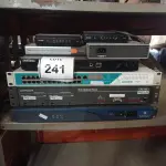 LOTE 241 - 01 LOTE COM ROTEADORES WIRELESS, SUÍTES.  (NO ESTADO) ATENÇÃO! FAZER A VISITAÇÃO ANTES DE ARREMATAR, NÃO SABEMOS SE FUNCIONA. LEILÃO NÃO TEM GARANTIA E NEM DEVOLUÇÃO, SUJEITO A POSSÍVEIS AVARIAS VISÍVEIS/OCULTAS E/OU AUSÊNCIA DE COMPONENTES.