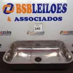 LOTE 240 - 01 CUBA INOX N2 ACO 430 3.1/2 56X34X14 MARCA FABRINOX (NOVO). (NO ESTADO) ATENÇÃO! FAZER A VISITAÇÃO ANTES DE ARREMATAR, NÃO SABEMOS SE FUNCIONA. LEILÃO NÃO TEM GARANTIA E NEM DEVOLUÇÃO, SUJEITO A POSSÍVEIS AVARIAS VISÍVEIS/OCULTAS E/OU AUSÊNCIA DE COMPONENTES.