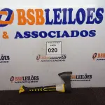 LOTE 020 - 01 MACHADINHA DE METAL COM CABO AMARELO. (NOVO) (NO ESTADO) ATENÇÃO! FAZER A VISITAÇÃO ANTES DE ARREMATAR, NÃO SABEMOS SE FUNCIONA. LEILÃO NÃO TEM GARANTIA E NEM DEVOLUÇÃO, SUJEITO A POSSÍVEIS AVARIAS VISÍVEIS/OCULTAS E/OU AUSÊNCIA DE COMPONENTES.