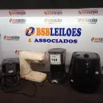 LOTE 144 - 01 BATEDEIRA, 02 CAFETEIRAS E 01 AIR FRYER INCOMPLETAS. (NO ESTADO) ATENÇÃO! FAZER A VISITAÇÃO ANTES DE ARREMATAR, NÃO SABEMOS SE FUNCIONA. LEILÃO NÃO TEM GARANTIA E NEM DEVOLUÇÃO, SUJEITO A POSSÍVEIS AVARIAS VISÍVEIS/OCULTAS E/OU AUSÊNCIA DE COMPONENTES.