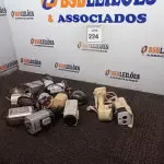 LOTE 224 - 01 LOTE C/VÁRIAS CÂMERAS DE SEGURANÇA MARCAS E MODELOS DIVERSOS. (NO ESTADO) ATENÇÃO! FAZER A VISITAÇÃO ANTES DE ARREMATAR, NÃO SABEMOS SE FUNCIONA. LEILÃO NÃO TEM GARANTIA E NEM DEVOLUÇÃO, SUJEITO A POSSÍVEIS AVARIAS VISÍVEIS/OCULTAS E/OU AUSÊNCIA DE COMPONENTES.